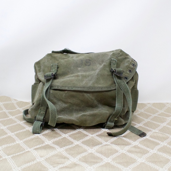 US Military Other - VTG Military Green Canvas Hiking Pack Waist Bag